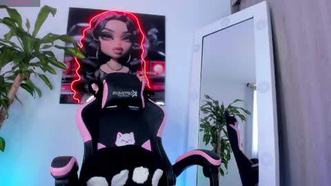 Maria Fernanda online show from 28, 4, 2026