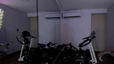 _taylorblack online show from 24, 4, 2026