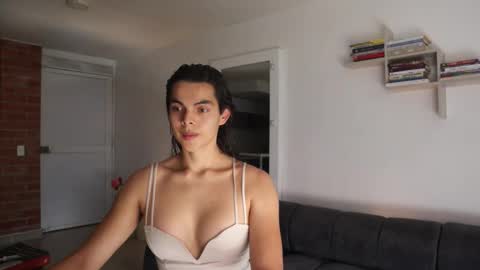 Snapshot of _vahos chatting on 5, 11, 2025 Anastasia Vahos online show from 5, 11, 2025