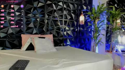 Snapshot of _valentina_69 chatting on 11, 1, 2025 _valentina_69 online show from 11, 1, 2025