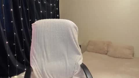 _vallylove online show from 6, 3, 2025