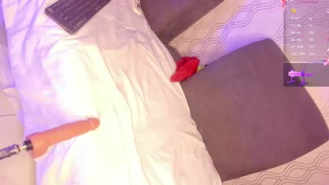 Snapshot of _vennuss_ chatting on 8, 1, 2025 Venus online show from 8, 1, 2025