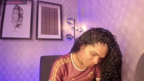 Snapshot of _vennuss_ chatting on 2, 2, 2025 Venus online show from 2, 2, 2025