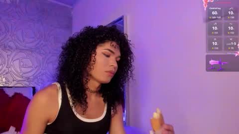 Snapshot of _vennuss_ chatting on 12, 10, 2025 Venus online show from 12, 10, 2025