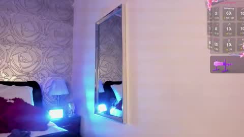 Snapshot of _vennuss_ chatting on 21, 10, 2025 Venus online show from 21, 10, 2025