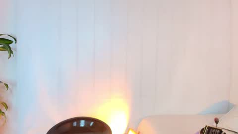 Victoria Fox online show from 8, 2, 2026