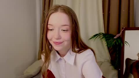 Snapshot of _violet_mills_ chatting on 23, 2, 2025 Violet online show from 23, 2, 2025