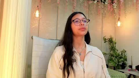   online show from 19, 4, 2026