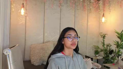   online show from 26, 4, 2026