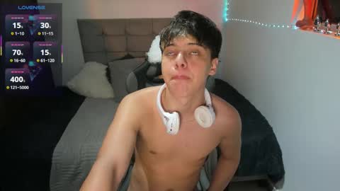 Snapshot of _walker007 chatting on 29, 11, 2025 Aron Walker online show from 29, 11, 2025