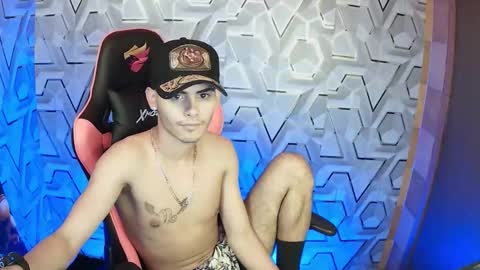  white fox  online show from 14, 11, 2025