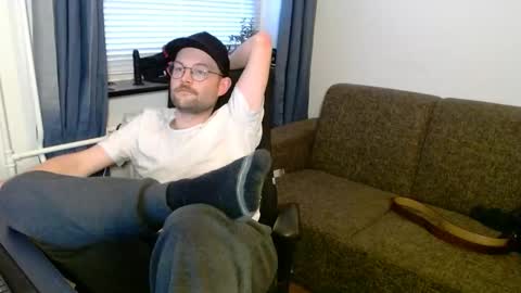 Snapshot of _whoisthatguy_ chatting on 10, 11, 2025 _whoisthatguy_ online show from 10, 11, 2025