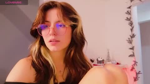 _yourcherrybomb online show from 4, 1, 2025