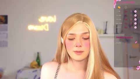 Snapshot of _yourfoxy_ chatting on 25, 10, 2025 LITTLE FOX online show from 25, 10, 2025