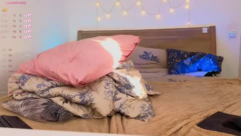 LITTLE FOX online show from 28, 3, 2026