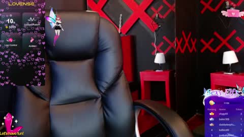 Yuyi online show from 30, 1, 2025