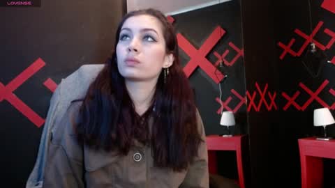 Yuyi online show from 31, 1, 2025