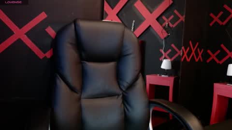 Yuyi online show from 14, 2, 2025