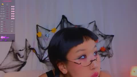 Snapshot of a1ly chatting on 25, 10, 2025 Ally online show from 25, 10, 2025