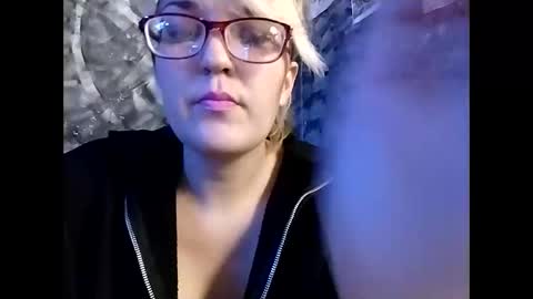 Snapshot of a6909 chatting on 21, 12, 2024 Bree Anna online show from 21, 12, 2024