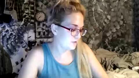 Snapshot of a6909 chatting on 30, 12, 2024 Bree Anna online show from 30, 12, 2024