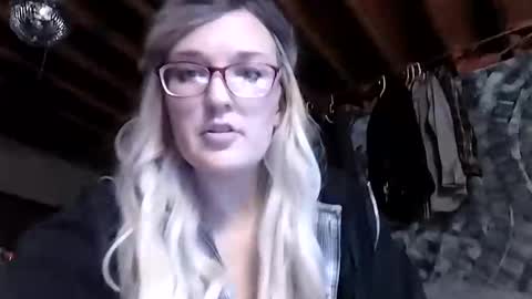 Snapshot of a6909 chatting on 13, 1, 2025 Bree Anna online show from 13, 1, 2025