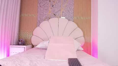 Aisha online show from 4, 11, 2025