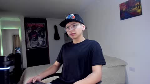 Snapshot of a_lejandro_08 chatting on 7, 12, 2024 alejo online show from 7, 12, 2024