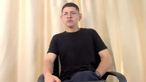 Snapshot of a_lejandro_08 chatting on 18, 1, 2025 alejo online show from 18, 1, 2025