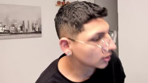 Snapshot of a_lejandro_08 chatting on 8, 3, 2025 alejo online show from 8, 3, 2025