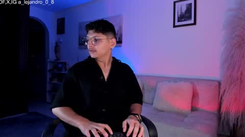 Snapshot of a_lejandro_08 chatting on 19, 11, 2025 alejo online show from 19, 11, 2025