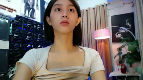 Lovely Yana  online show from 10, 4, 2026