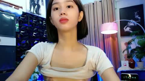 Lovely Yana  online show from 22, 4, 2026