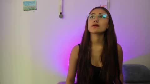 A Sexy Couple online show from 27, 1, 2025