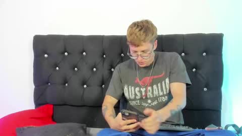 A Sexy Couple online show from 5, 10, 2025