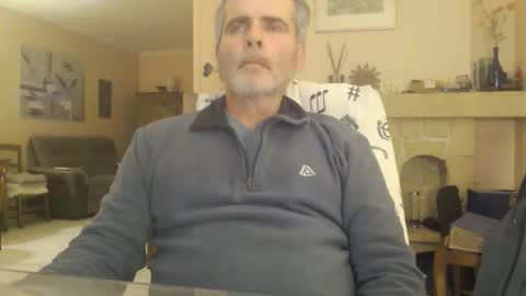 Snapshot of aalex1717 chatting on 18, 12, 2025 Aalex1717 online show from 18, 12, 2025