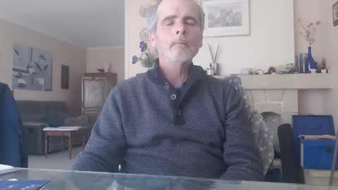 Snapshot of aalex1717 chatting on 5, 4, 2026 Aalex1717 online show from 5, 4, 2026