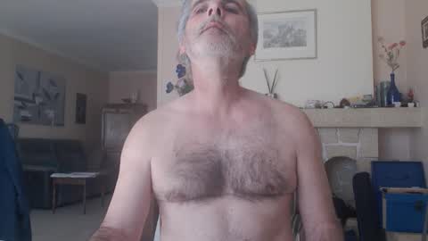 Snapshot of aalex1717 chatting on 6, 4, 2026 Aalex1717 online show from 6, 4, 2026