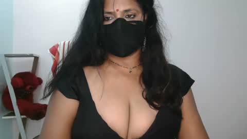 aaradhya_sexy_88 online show from 10, 7, 2026