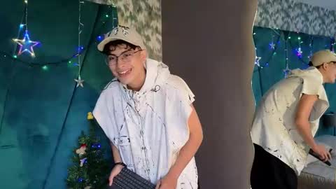 Aaron Ezequiel online show from 5, 12, 2025