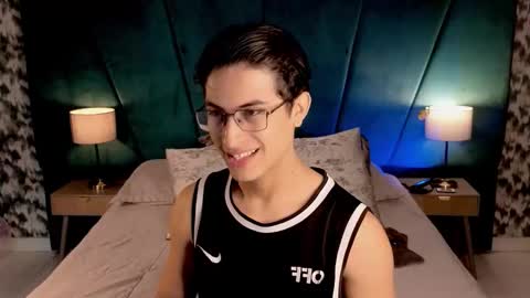 Aaron Ezequiel online show from 29, 5, 2026