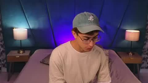 Aaron Ezequiel online show from 19, 7, 2026