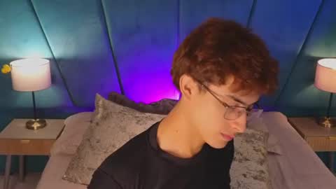Aaron Ezequiel online show from 23, 7, 2026
