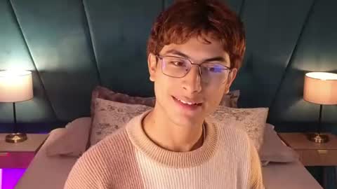 Aaron Ezequiel online show from 24, 7, 2026