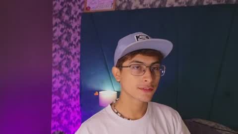 Aaron Ezequiel online show from 26, 7, 2026