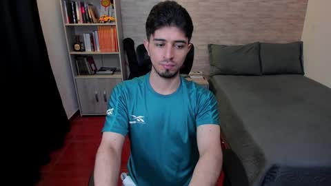 Aaron online show from 14, 12, 2024