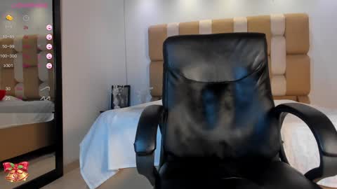 Aaron online show from 11, 12, 2024