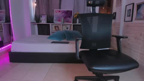 Aaron online show from 23, 12, 2024