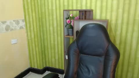 im NiallDun online show from 27, 2, 2025