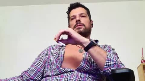 Aaron online show from 21, 4, 2026